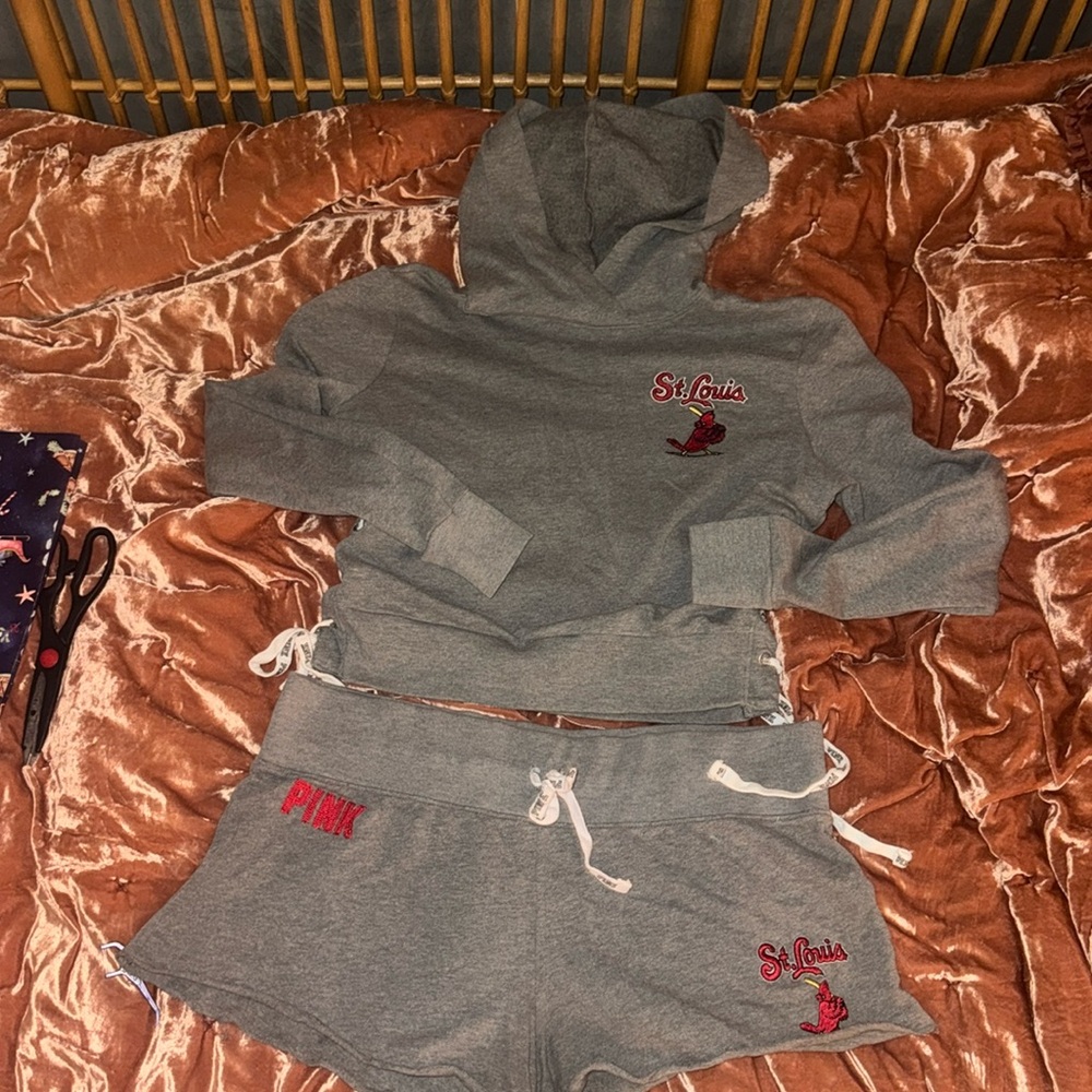 St. Louis cardinals set
